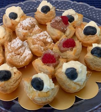 Puff Pastry with Fillings. Whipped topping and Fruit